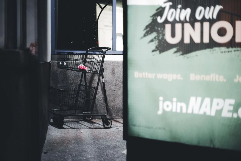 Recover abandoned carts automatically with AI-powered email flows | Devaito