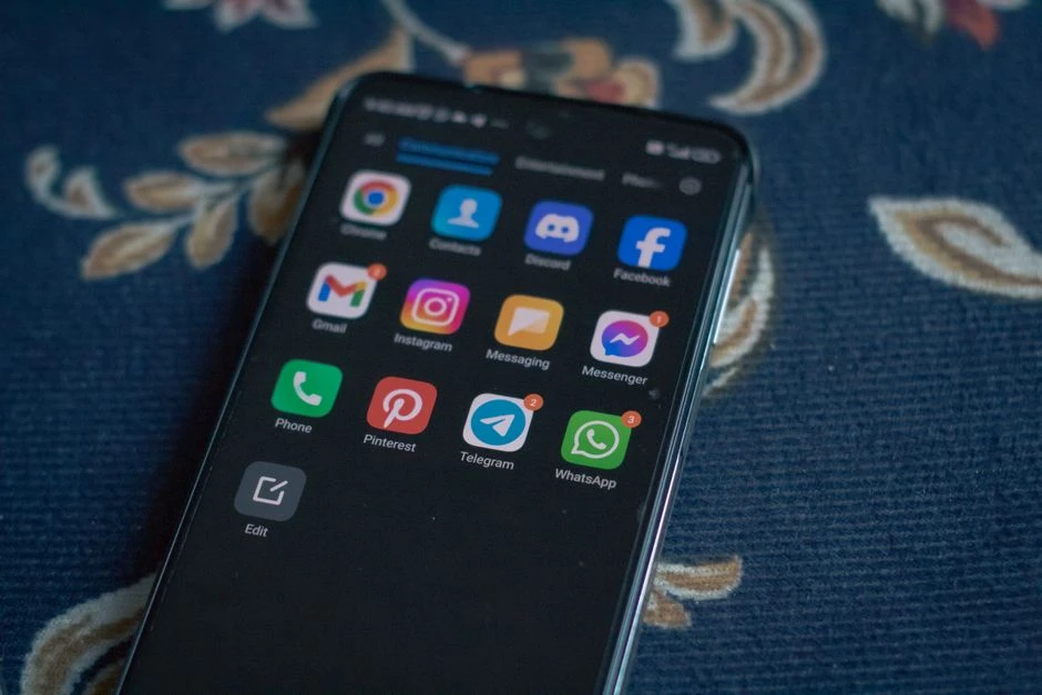 How to set up a WhatsApp catalog for your store